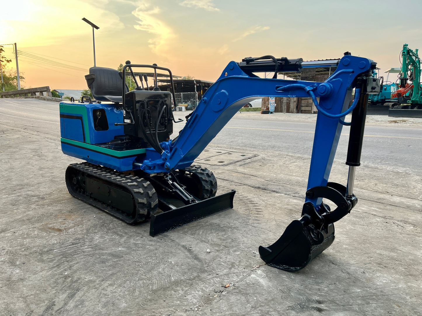 Kubota KH-007