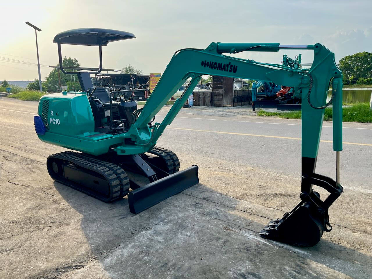 Komatsu PC10-7E