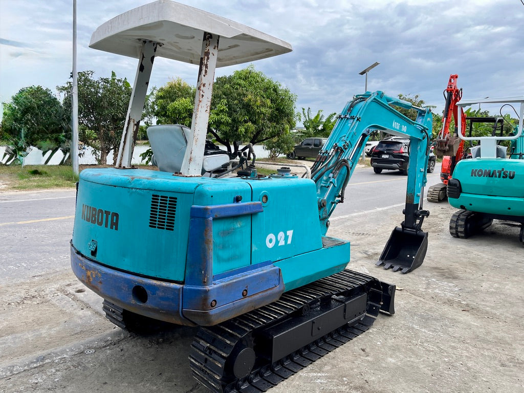 Kubota KX-027