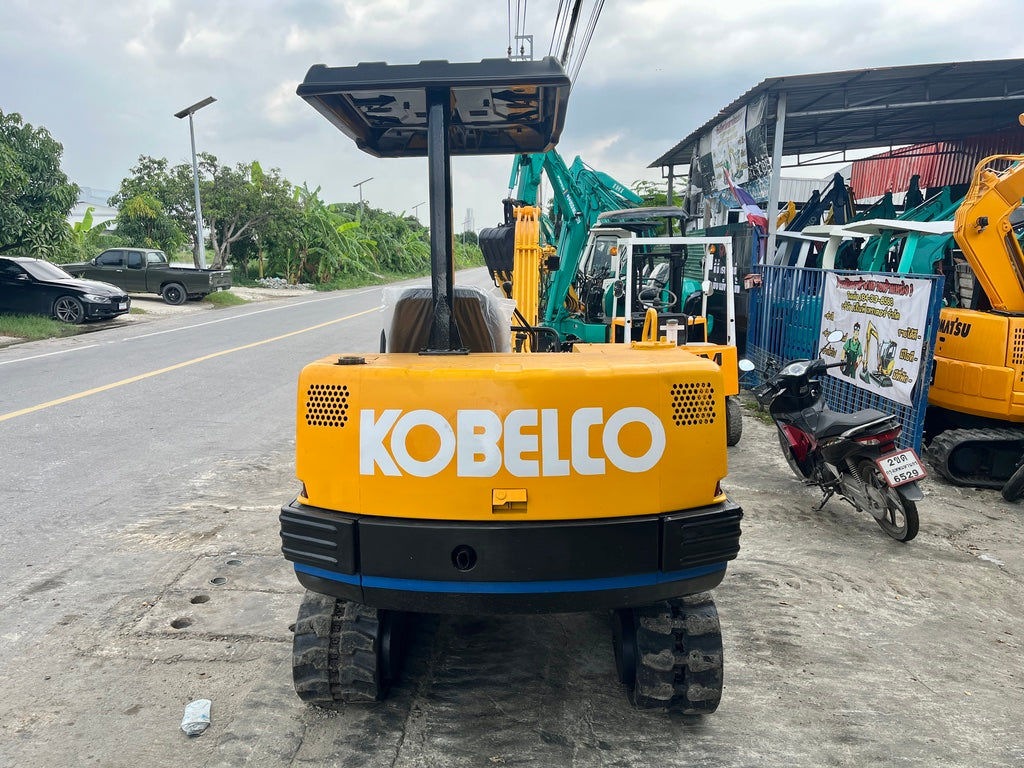 Kobelco SK027