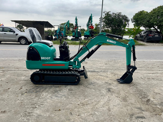 Kobelco SK007