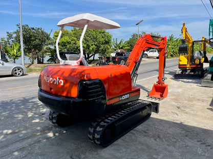 Kubota K-035