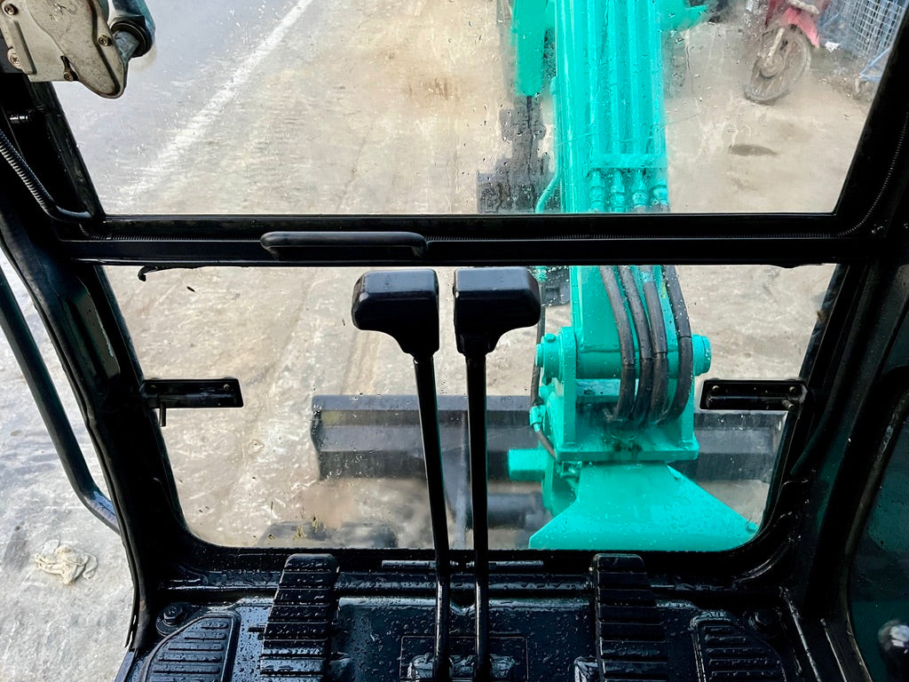 Kobelco SK025-2