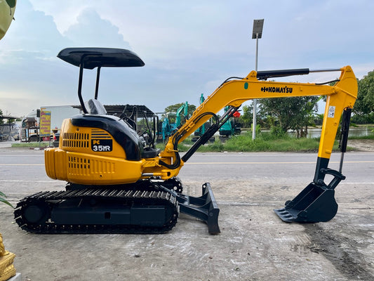 Komatsu PC35MR-1