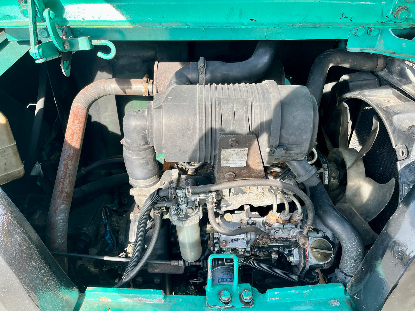 Komatsu PC25R-8