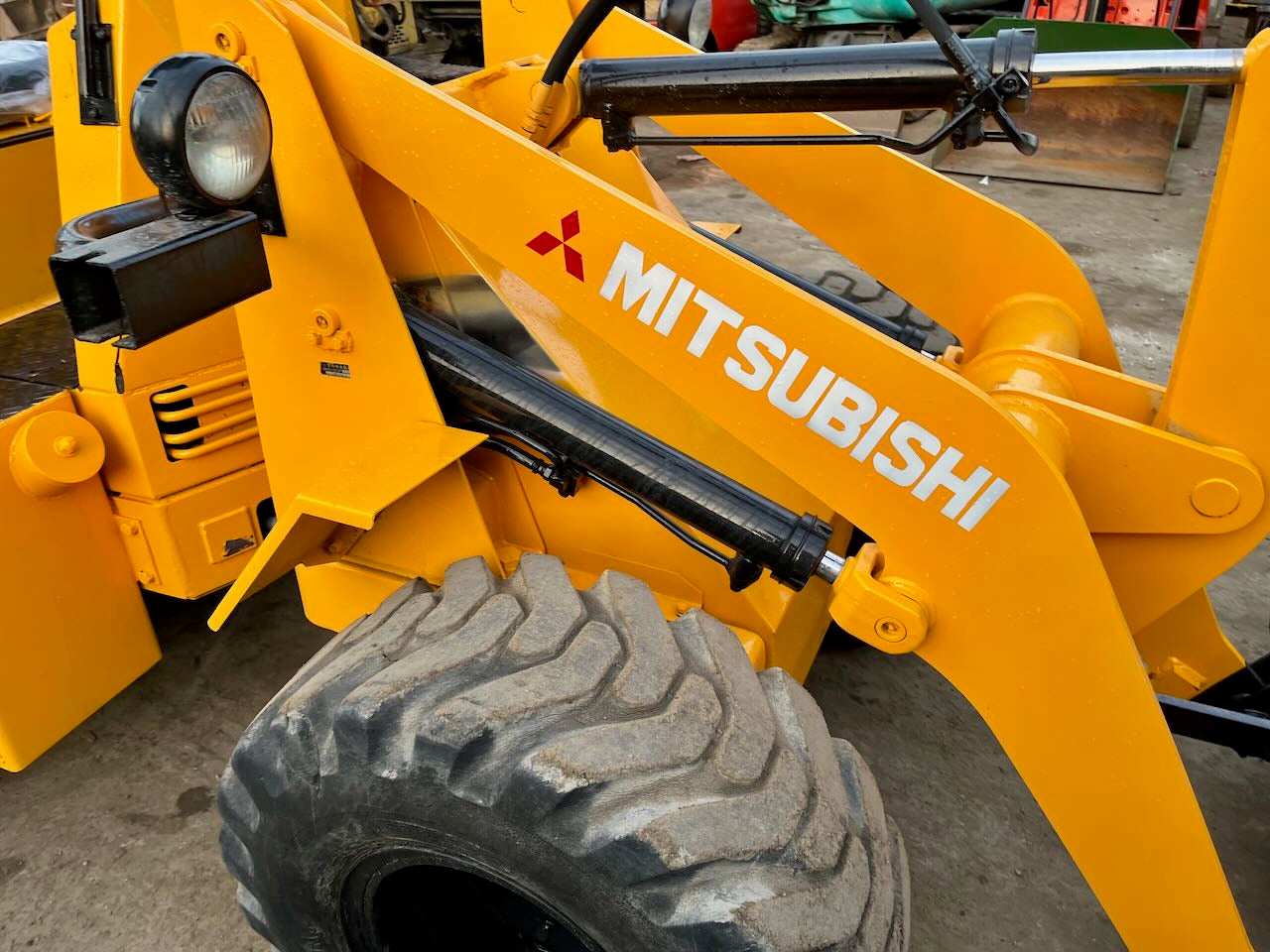 Mitsubishi WS200