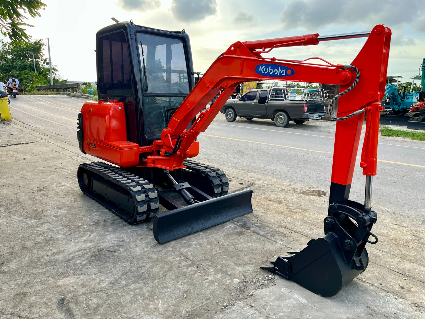 Kubota K-025