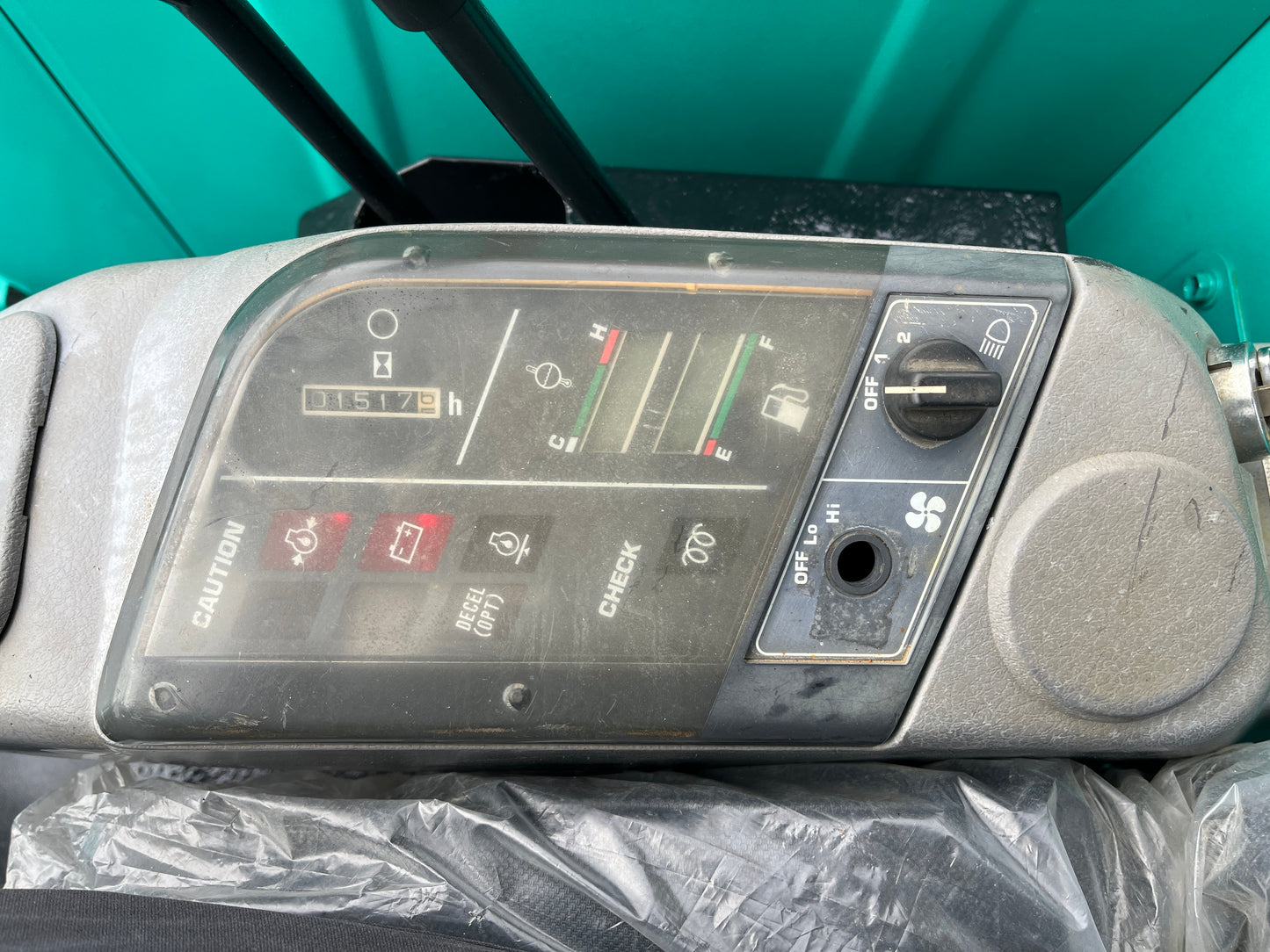 Komatsu PC15-3