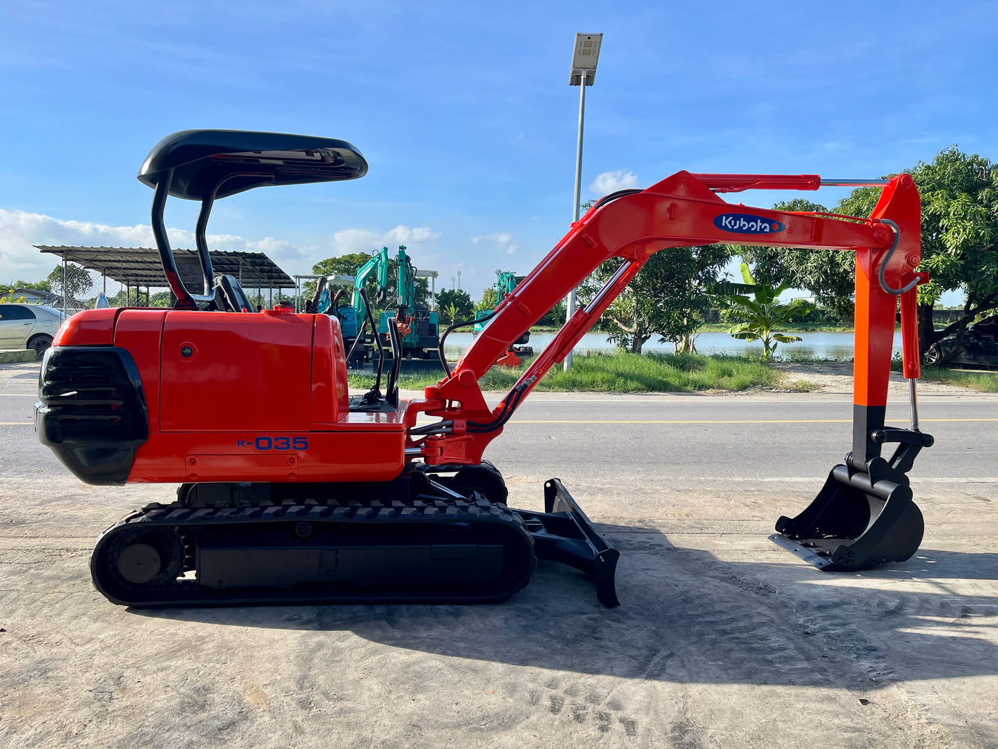 Kubota K-035