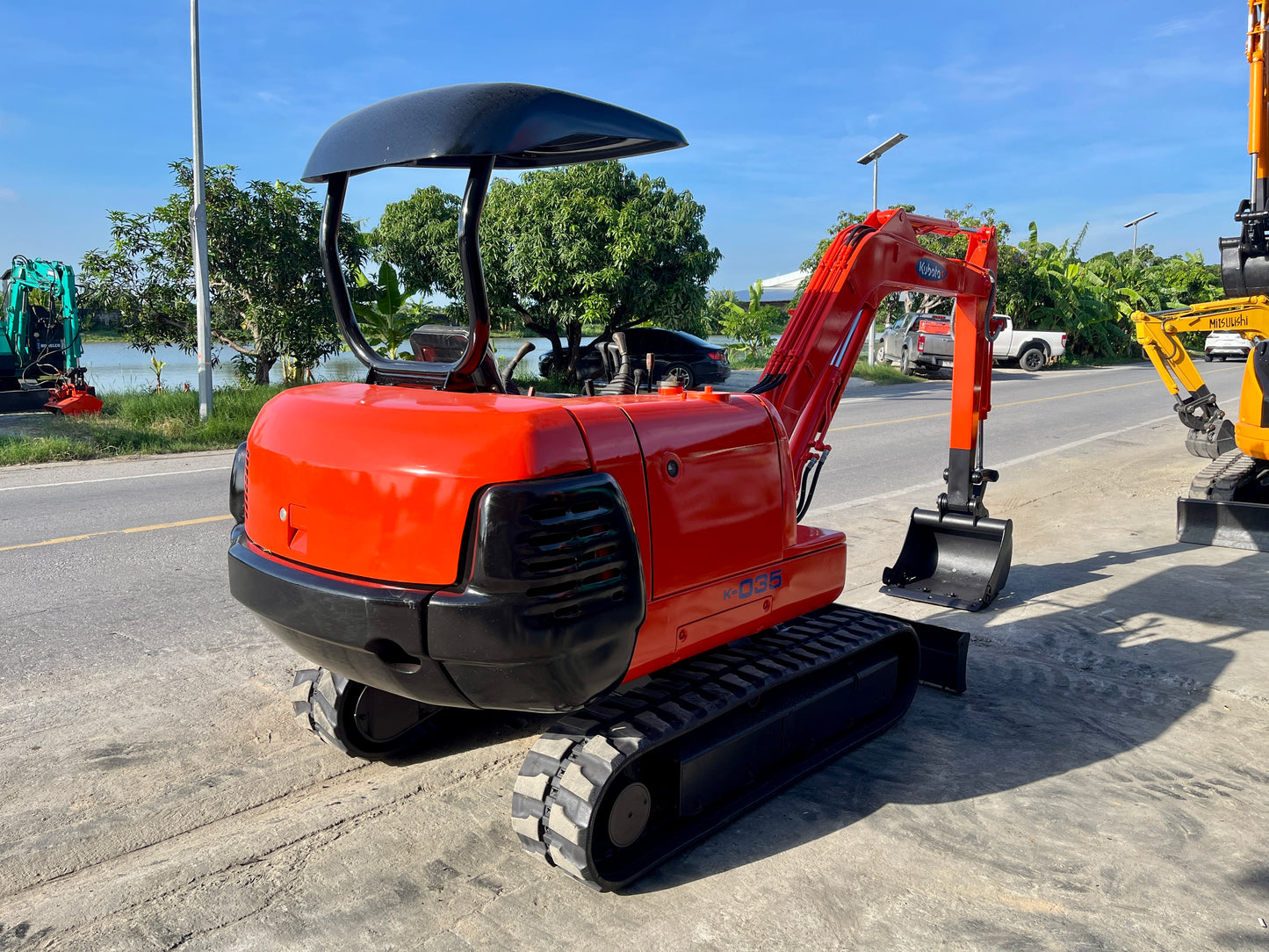 Kubota K-035