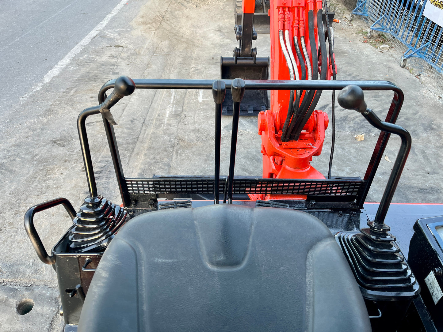 Kubota KX-030