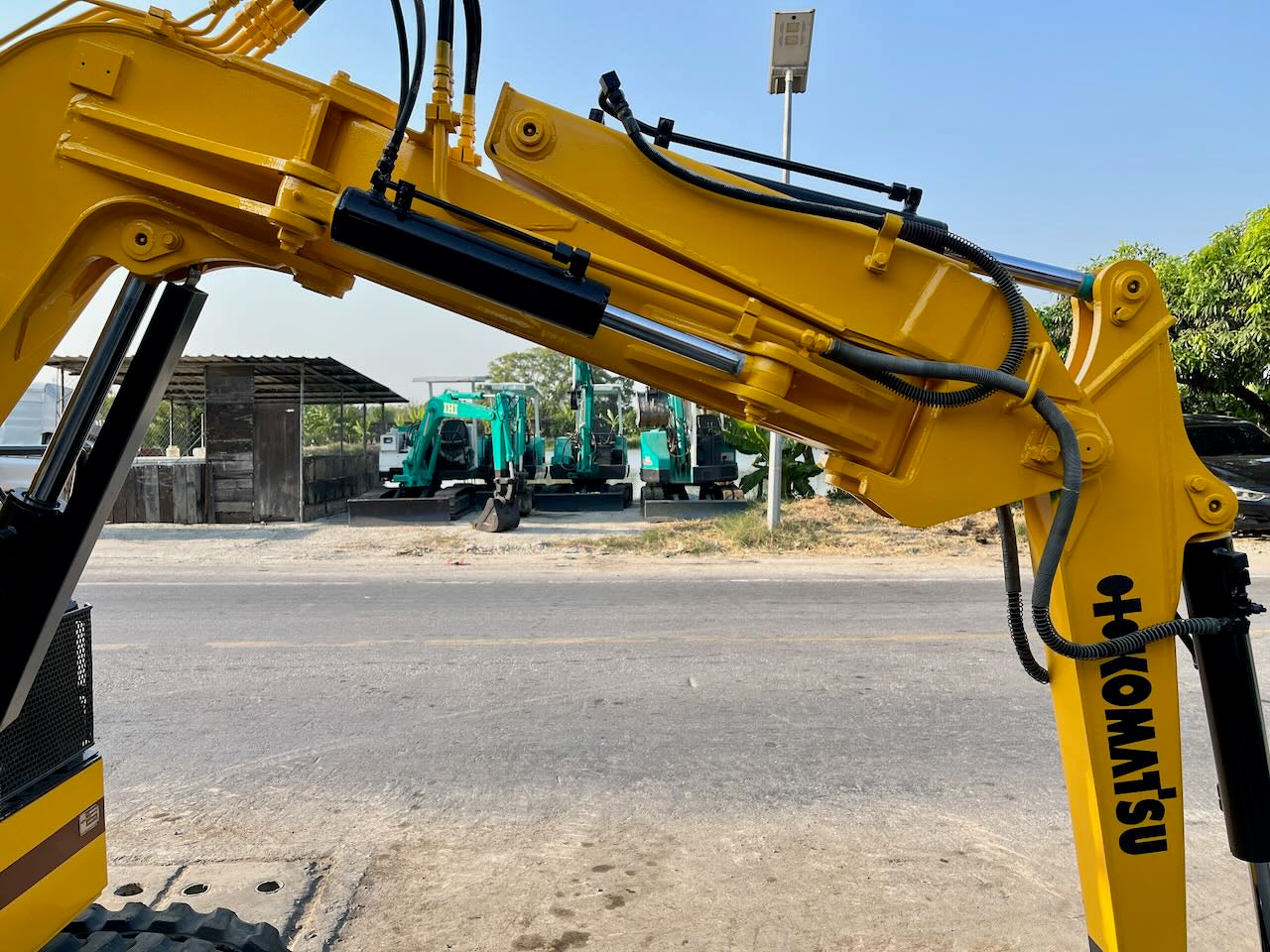 Komatsu PC28UU-1
