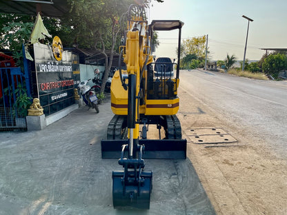 Komatsu PC28UU-1