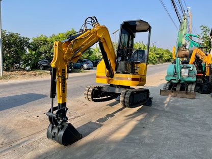 Komatsu PC28UU-1