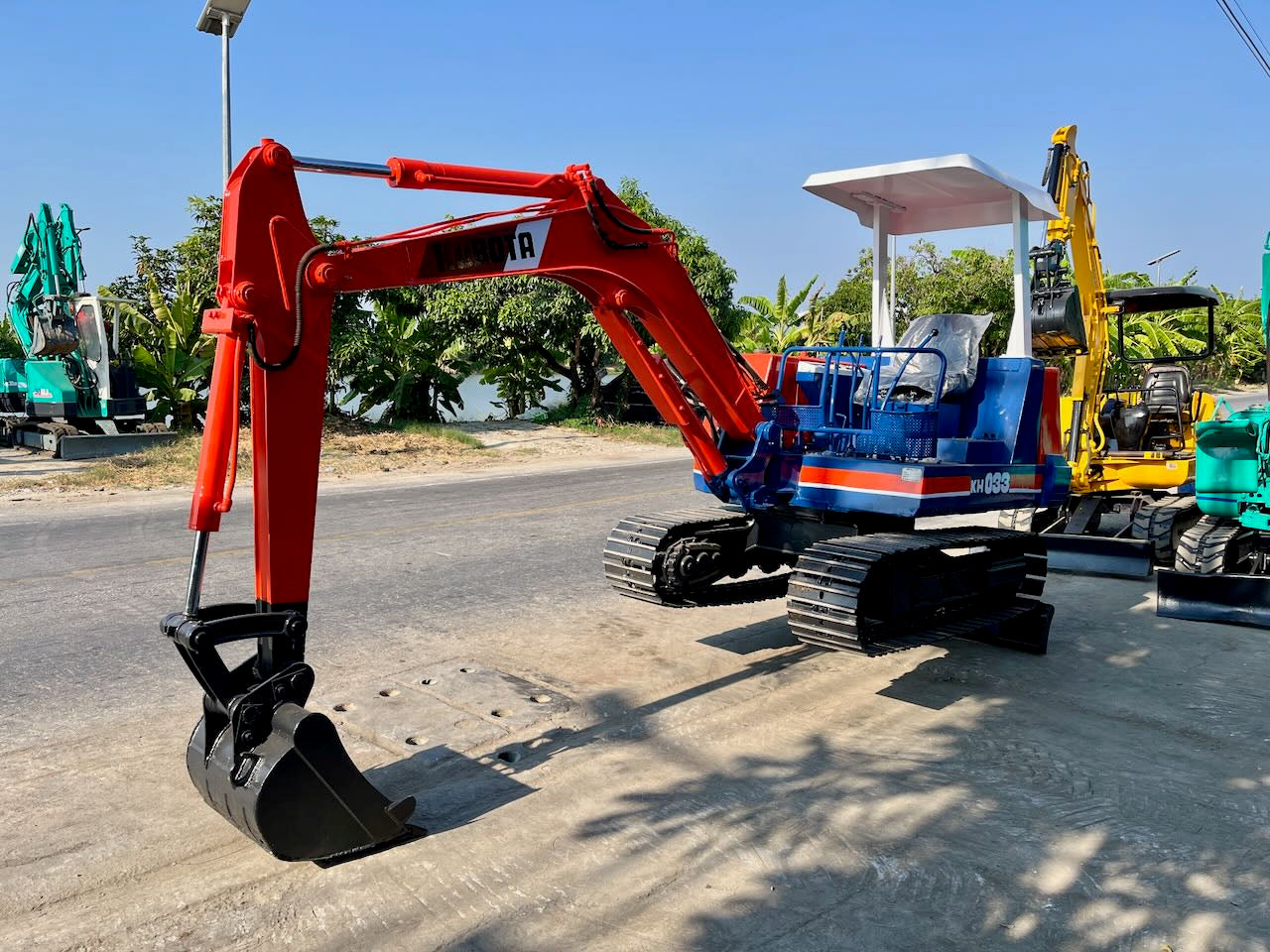 Kubota KH-033
