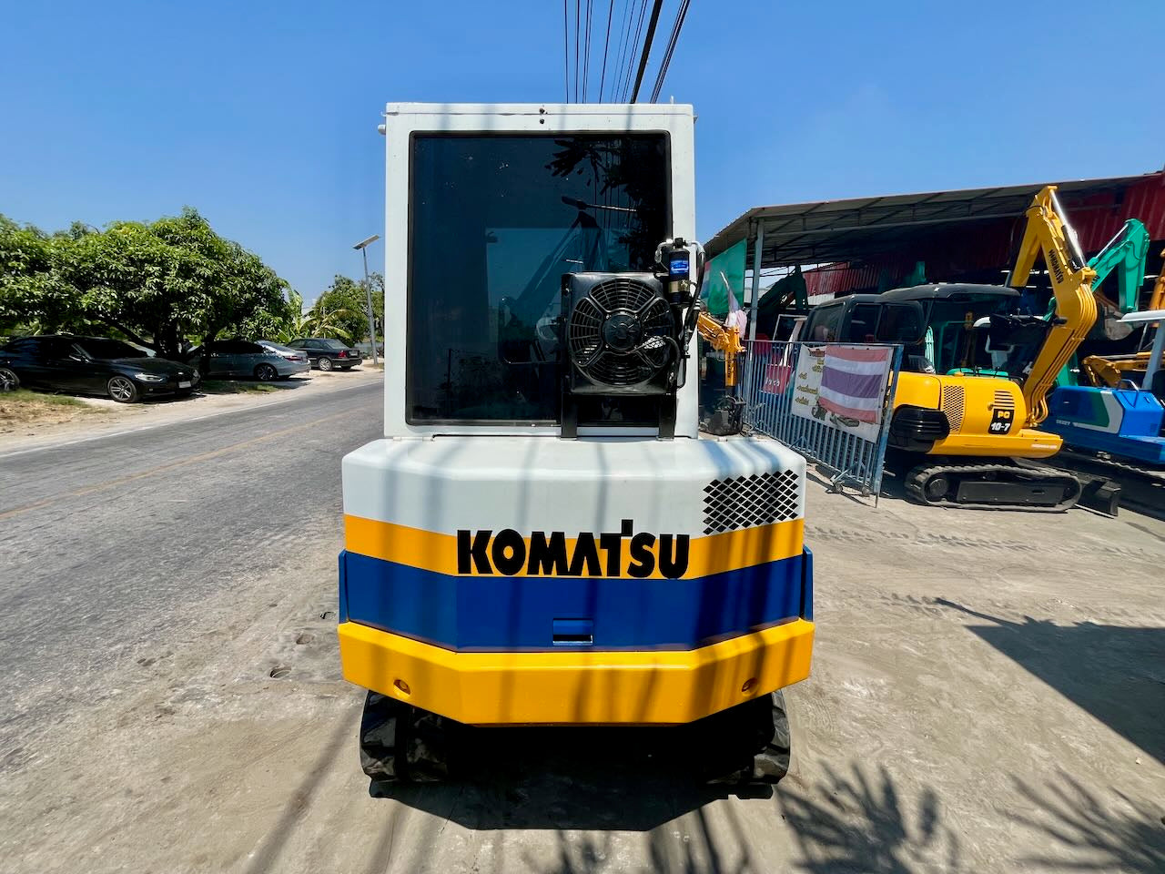 Komatsu PC15-2