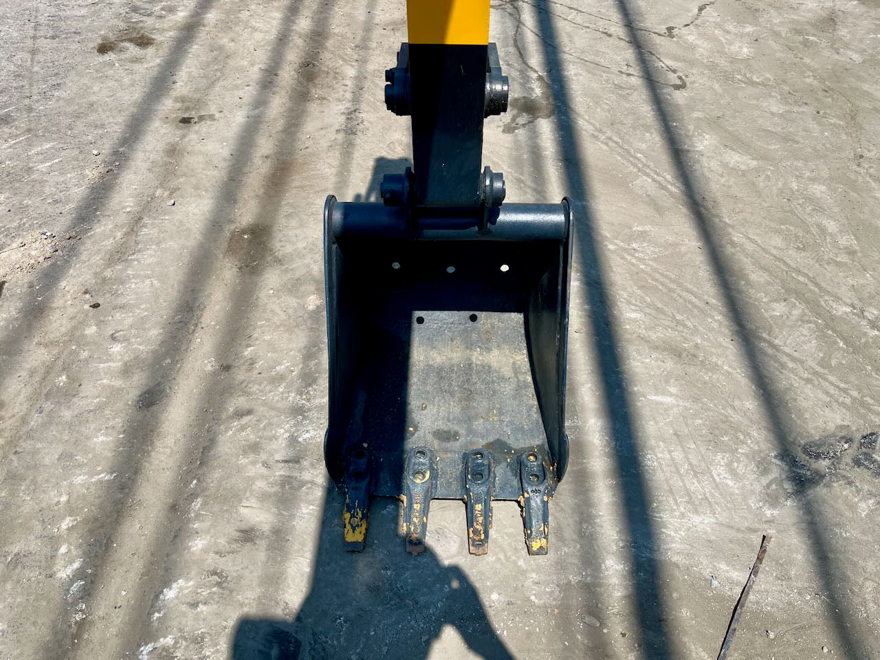 Komatsu PC15-2