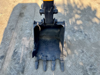 Komatsu PC28UU-1