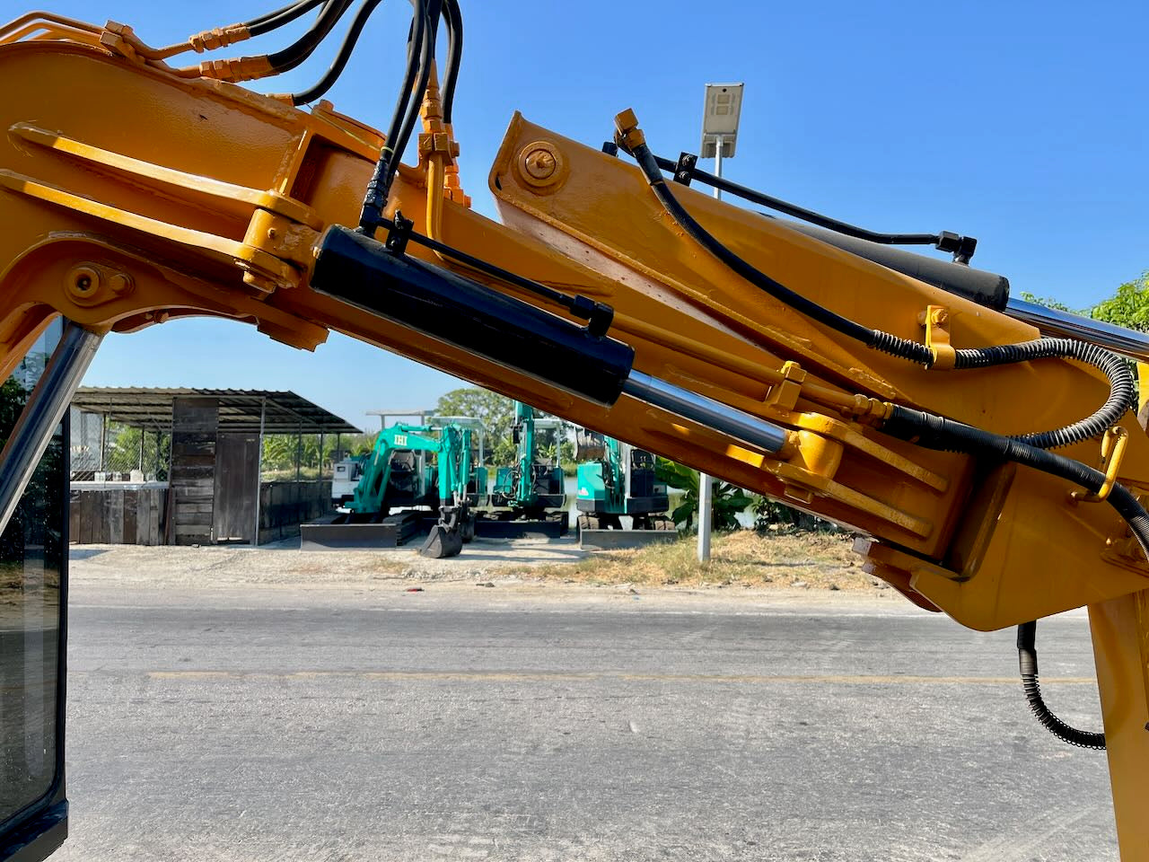 Komatsu PC28UU-1