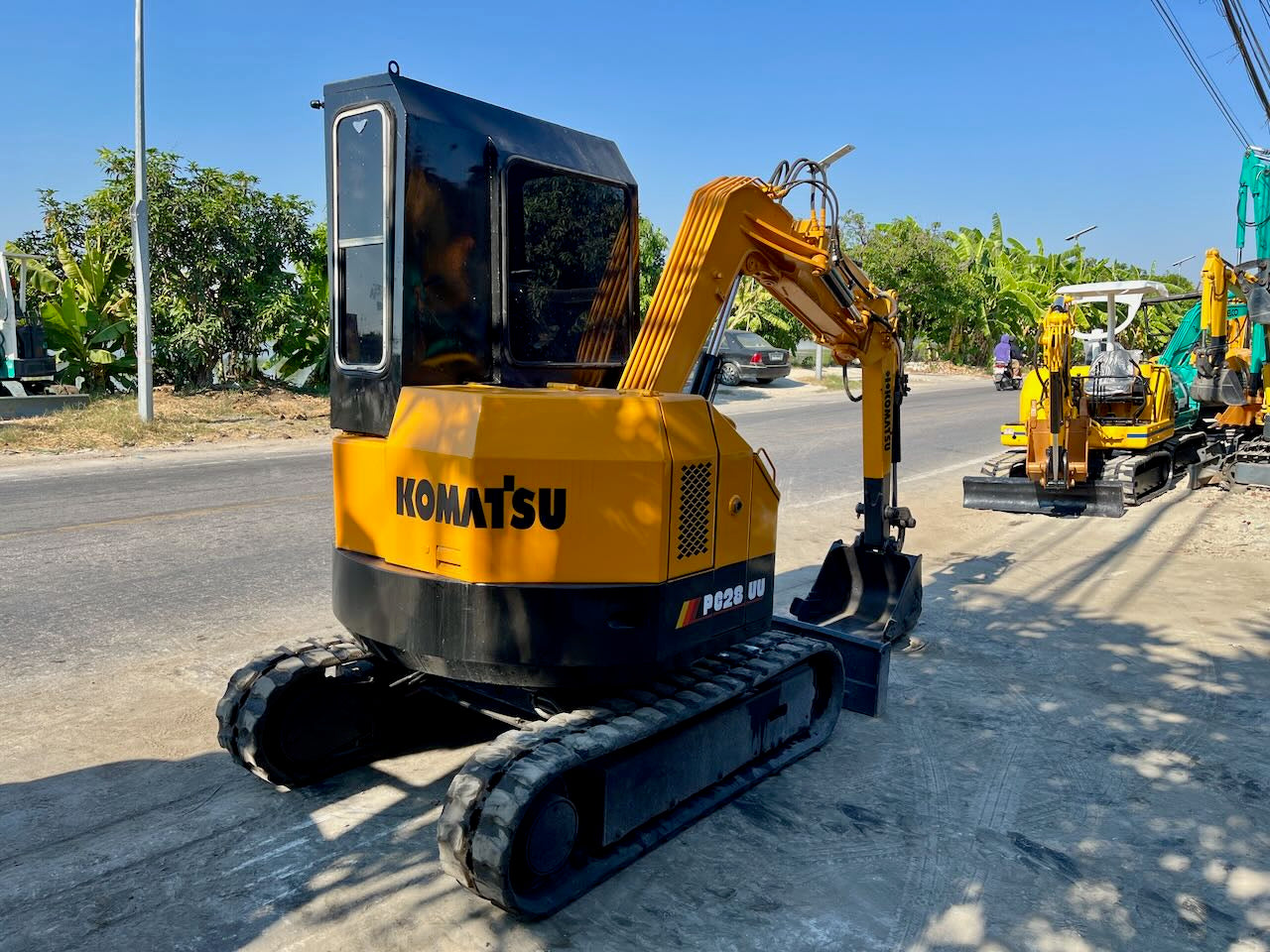 Komatsu PC28UU-1