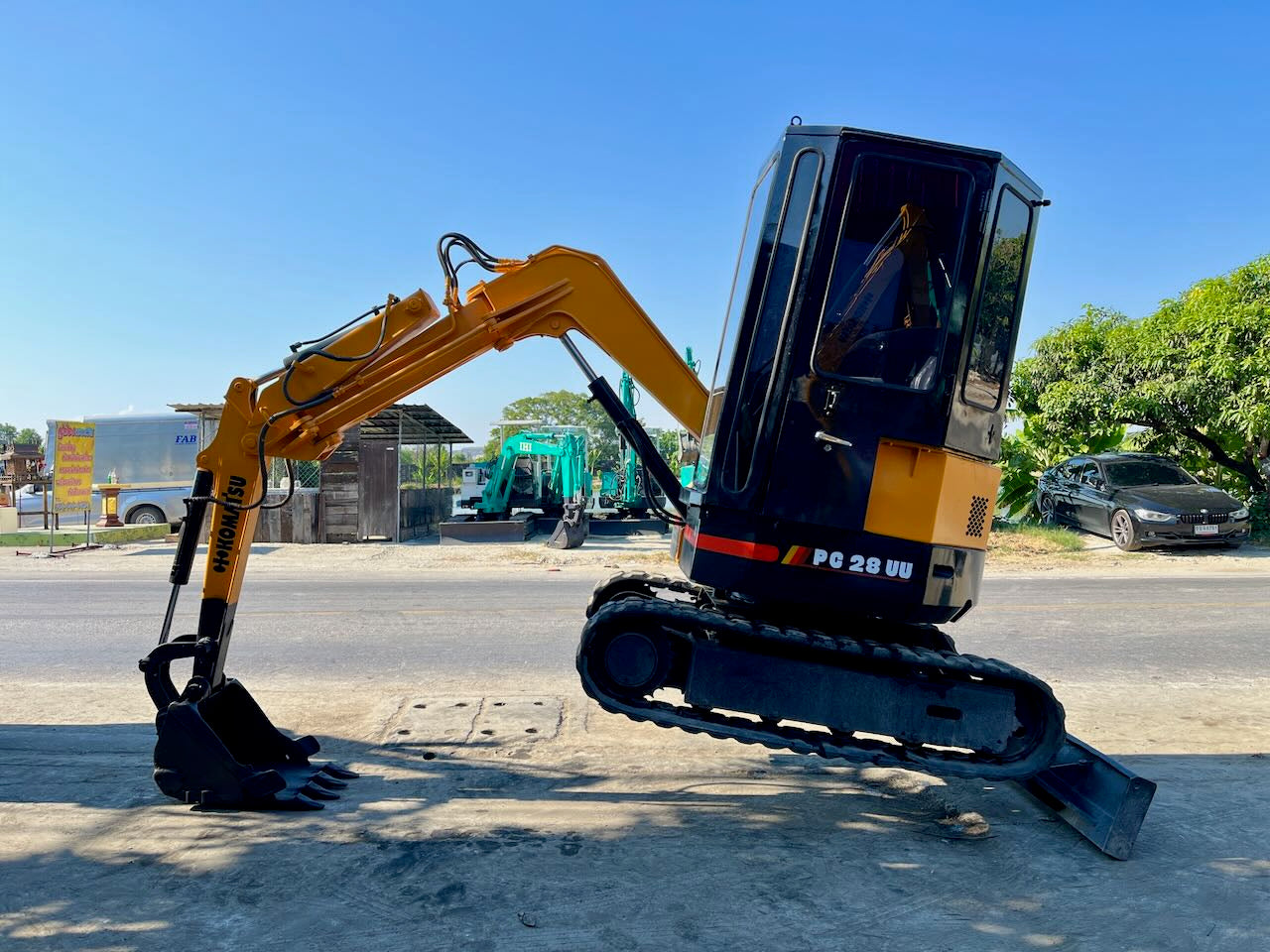 Komatsu PC28UU-1