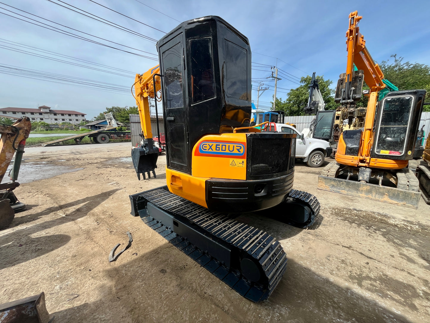 Hitachi EX60UR