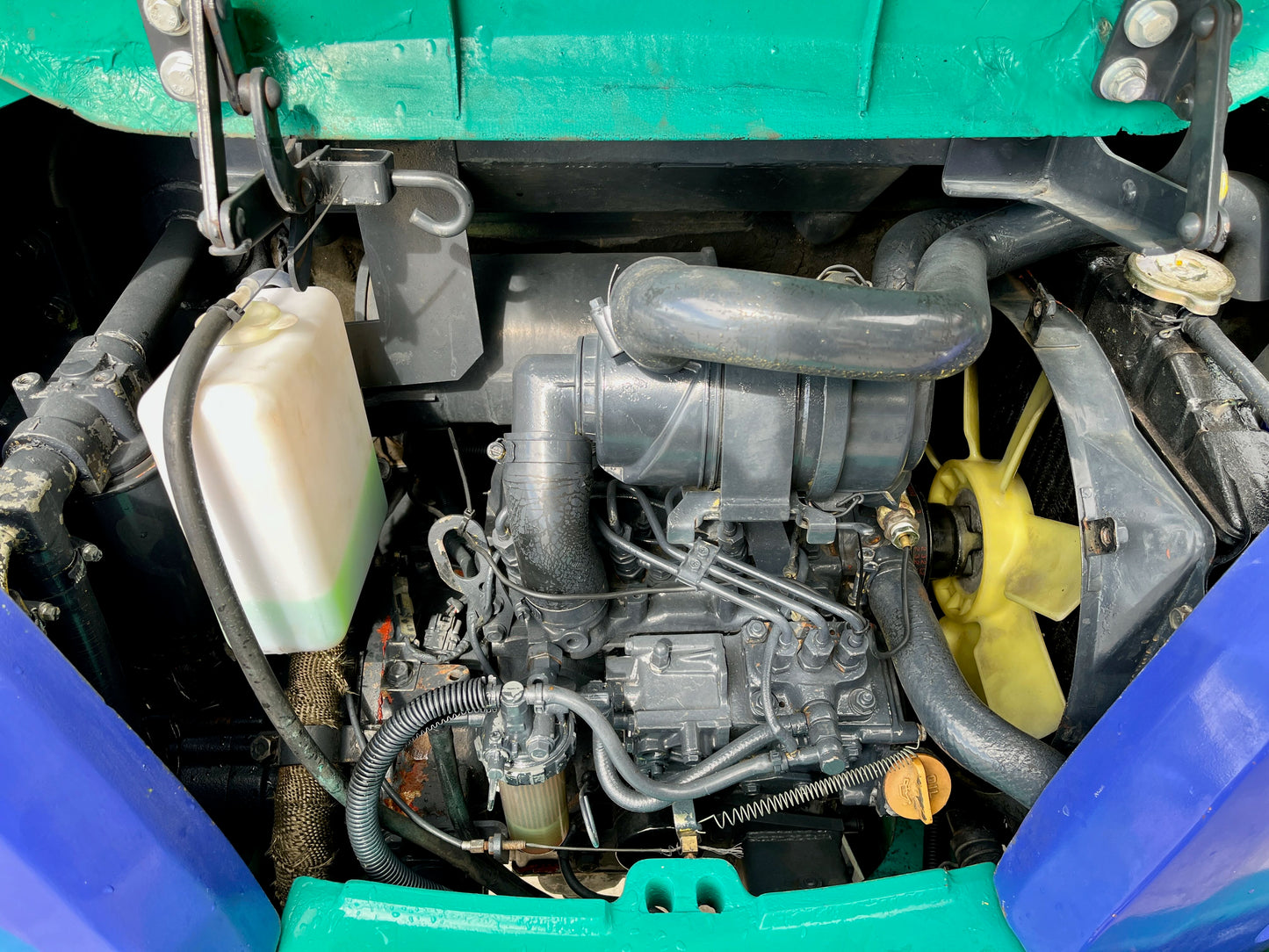 Komatsu PC15R-8