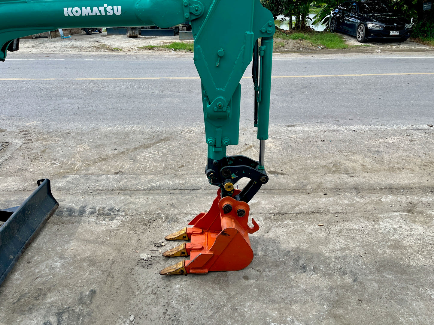 Komatsu PC15R-8