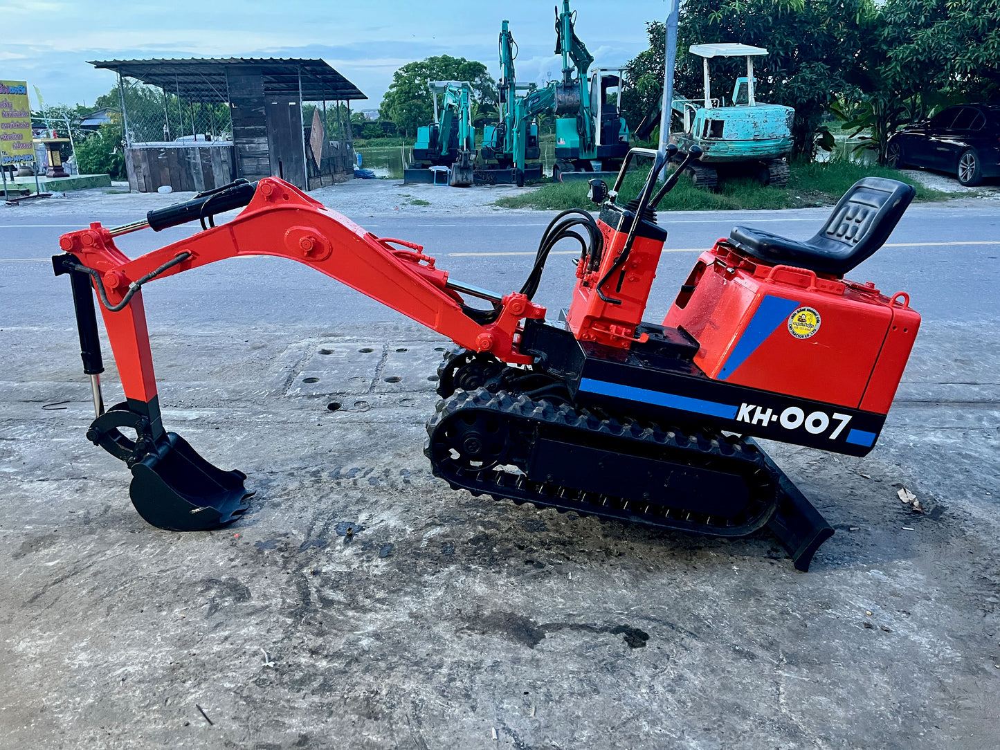 Kubota KH-007