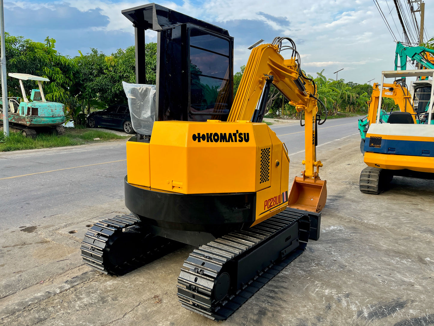 Komatsu PC28UU-1