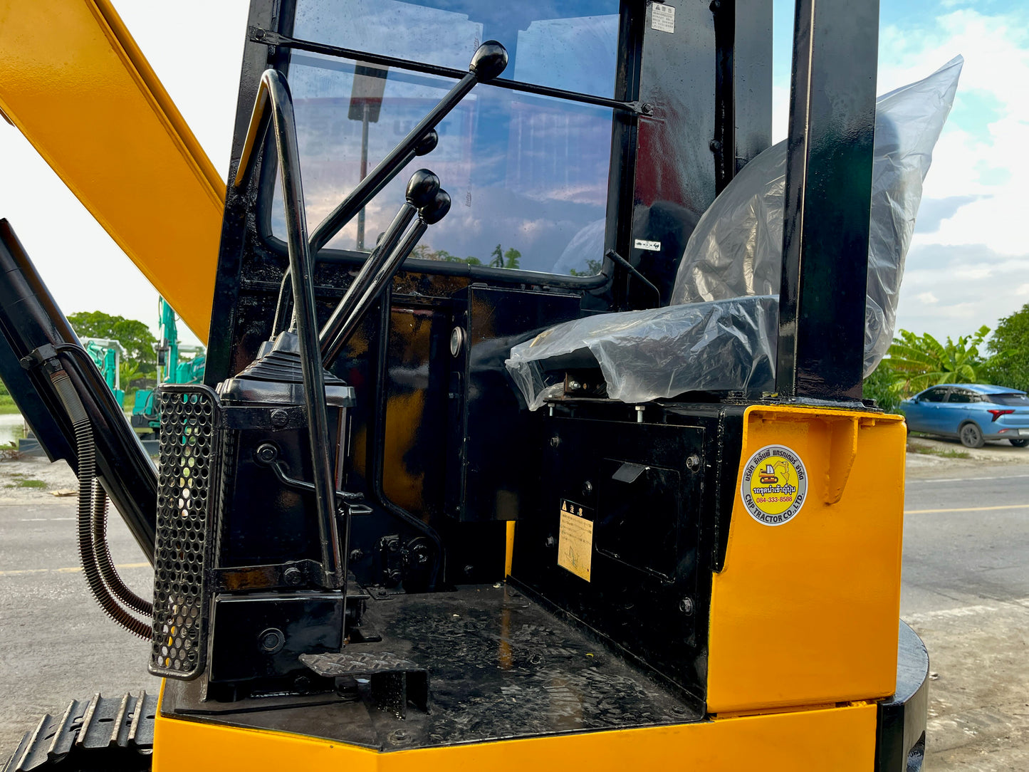 Komatsu PC28UU-1