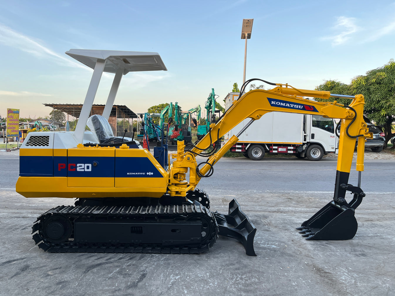 Komatsu PC20-5 – CNPTRACTOR
