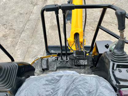 Komatsu PC15MR-1