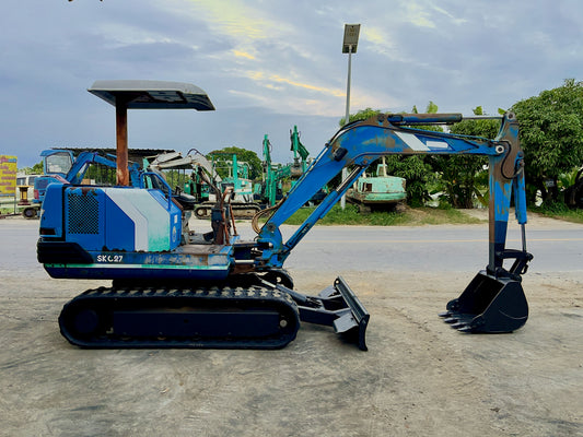 Kobelco SK027 ด้านซ้ายเต็มคัน