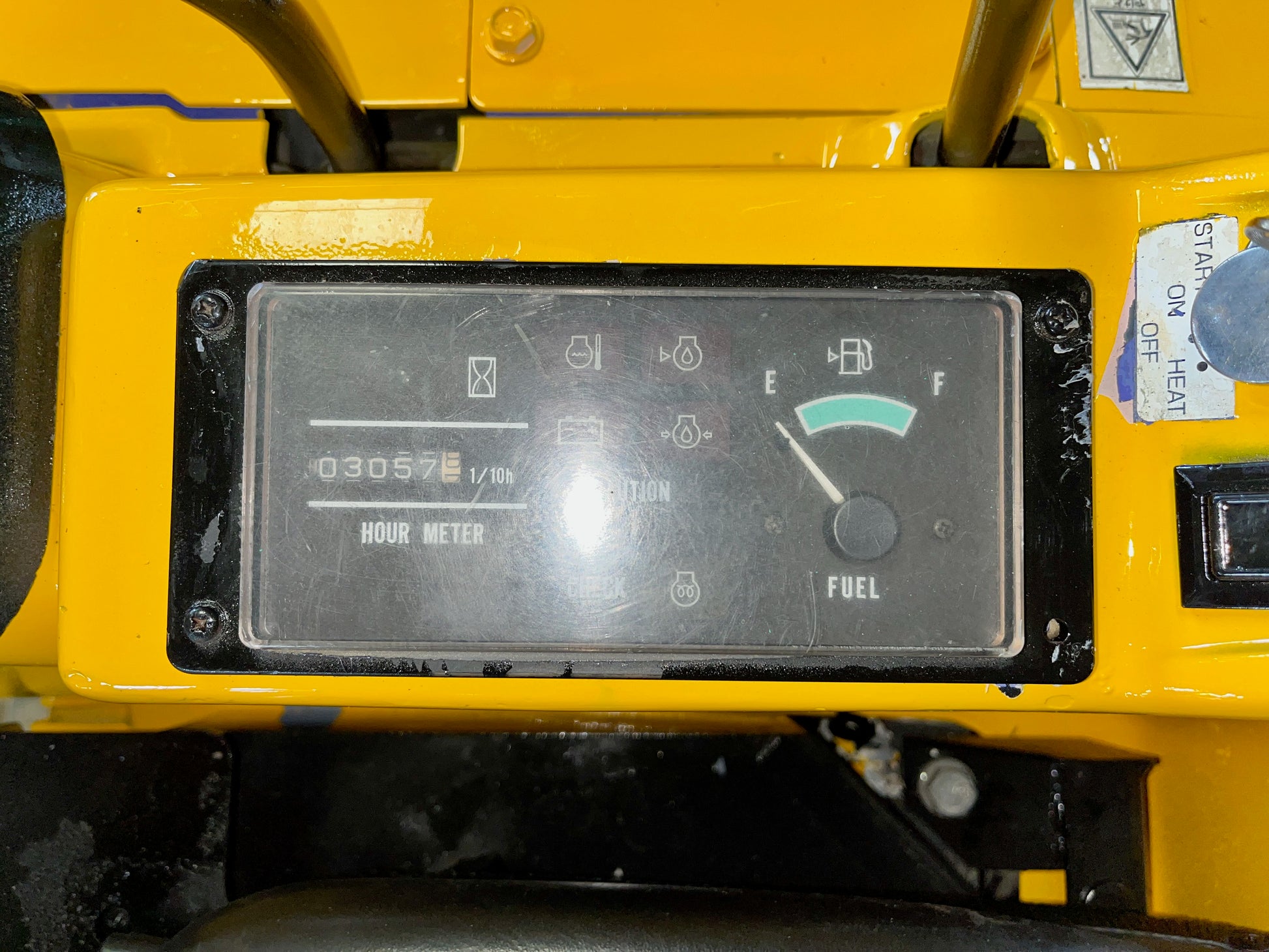มาตรวัดชั่วโมงรถขุด Komatsu PC15MR-1