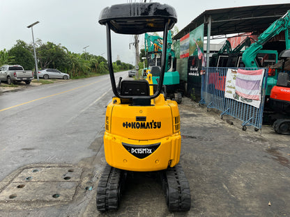 รถขุด Komatsu PC15MR-1 ภาพด้านหลังตรง