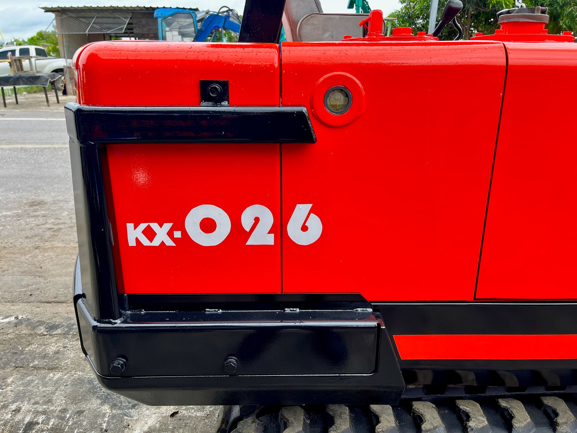 ตรารุ่น Kubota KX-026