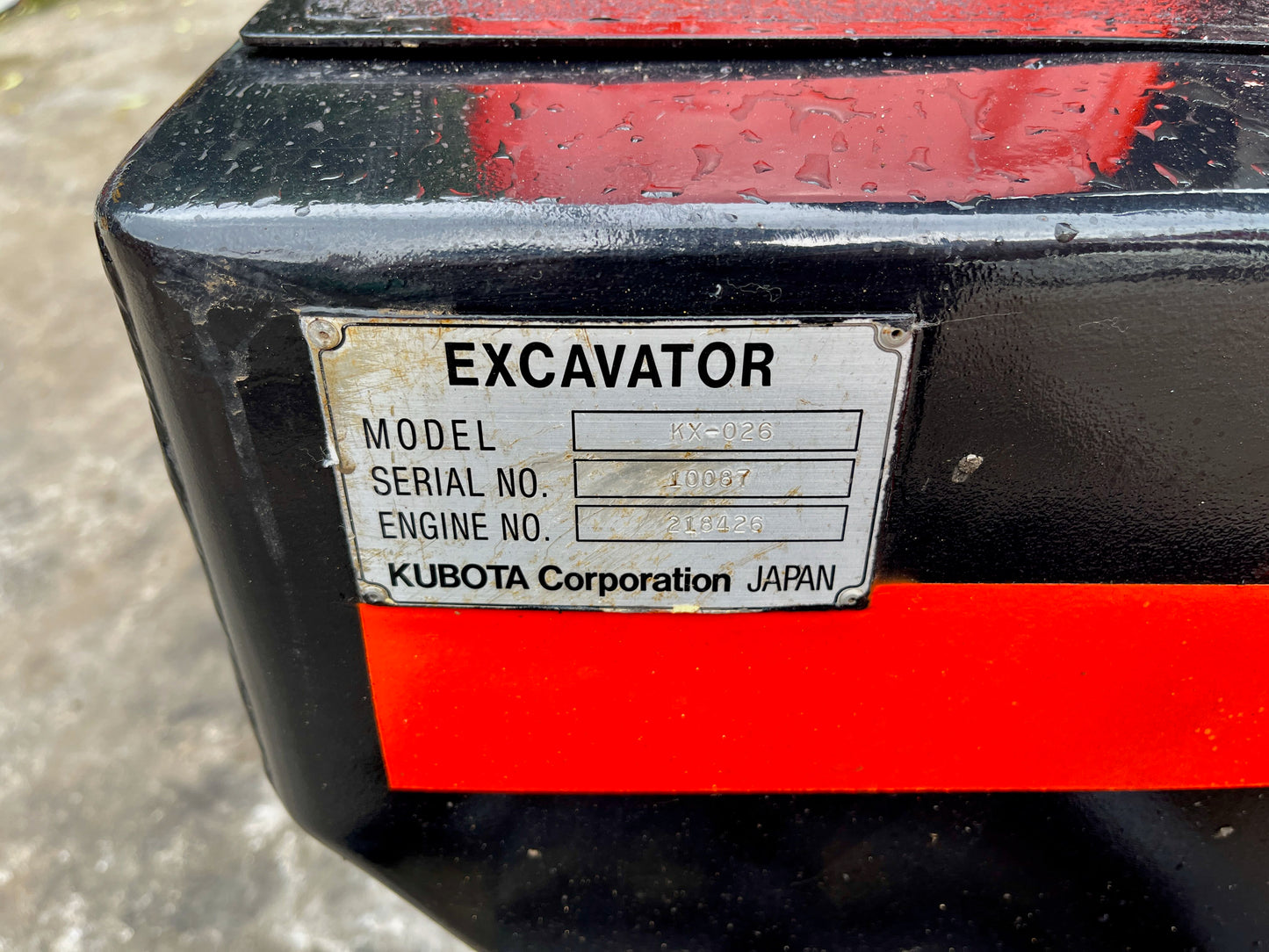 เพลทรุ่นและหมายเลขประจำรถ Kubota KX-026