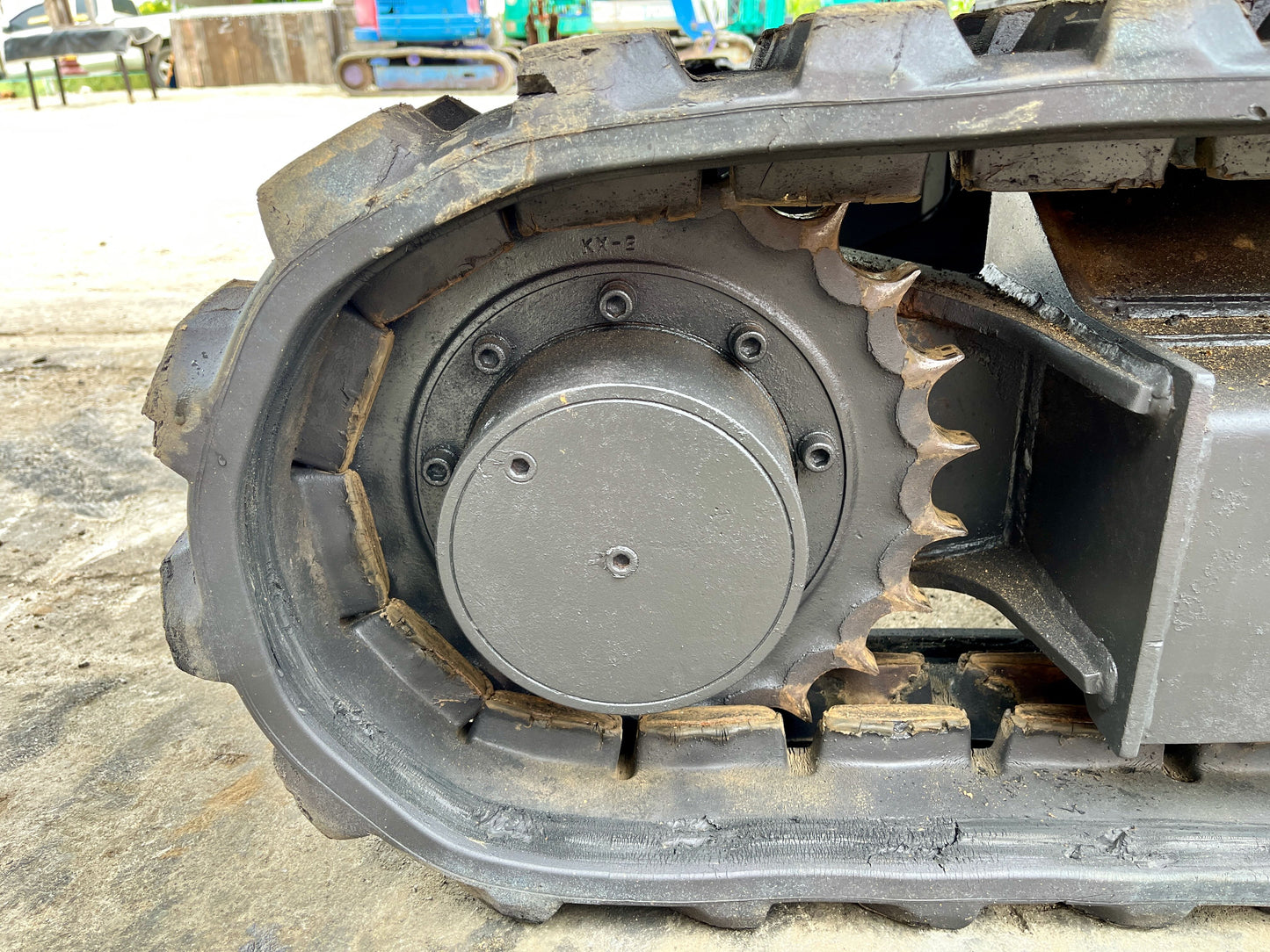 แทรคยางและช่วงล่างรถขุด Kubota KX-026
