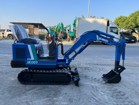 Kobelco SK007