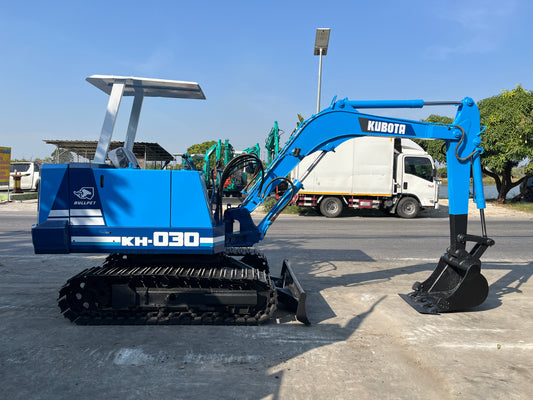 Kubota KH-030