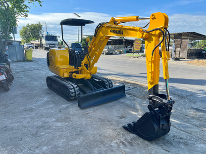 Komatsu PC30R-8