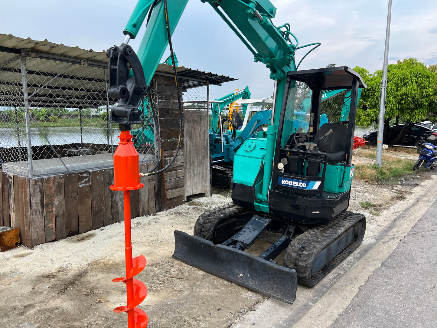 Kobelco SK30UR