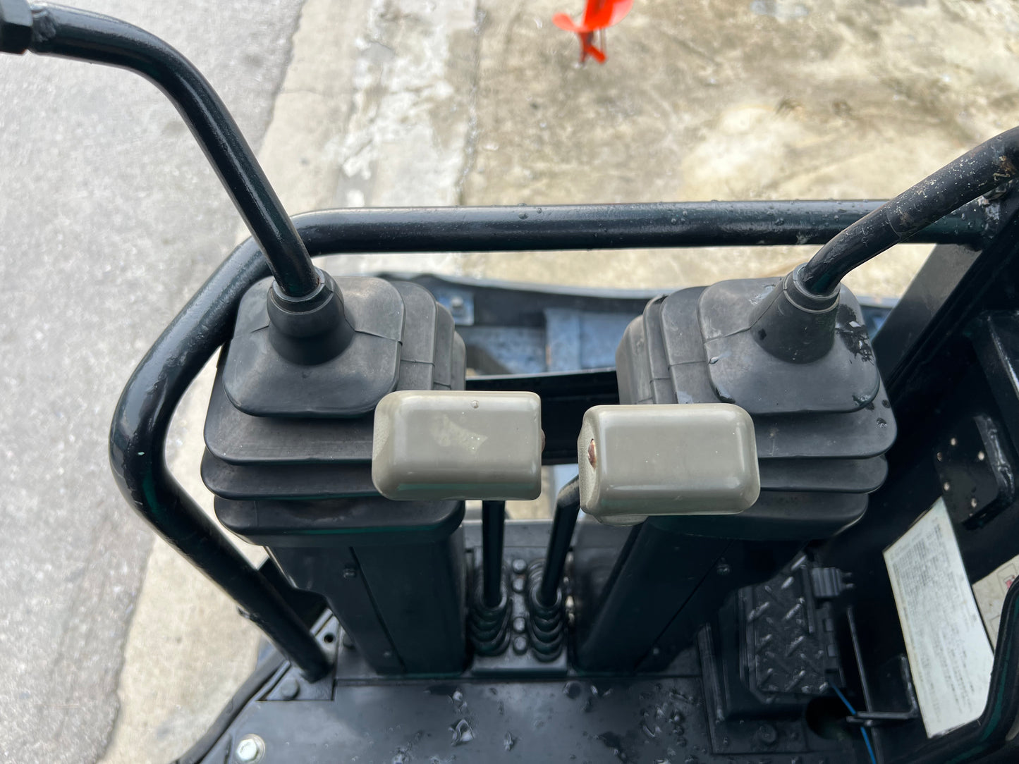 Kobelco SK30UR