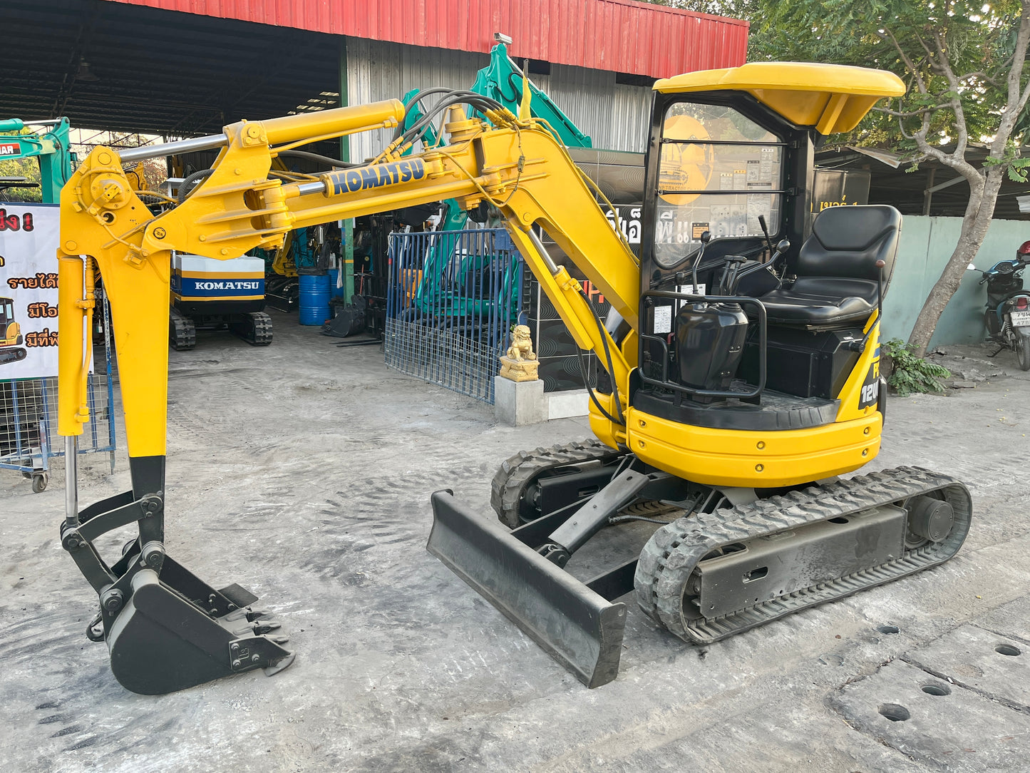 Komatsu PC12UU-2
