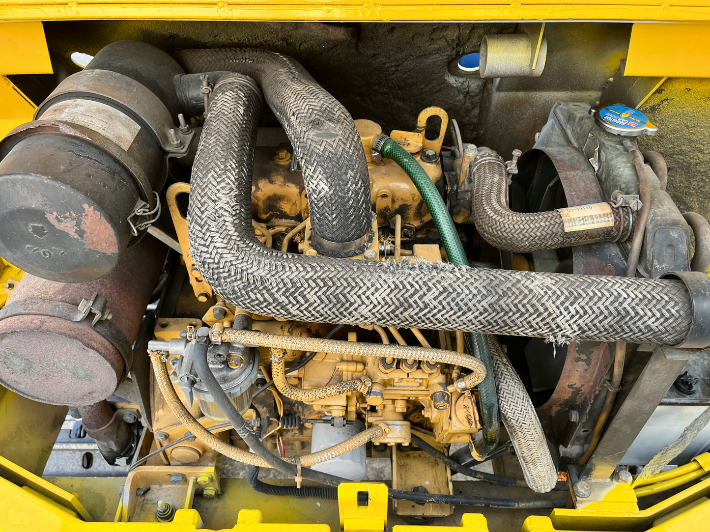 Komatsu PC15-2