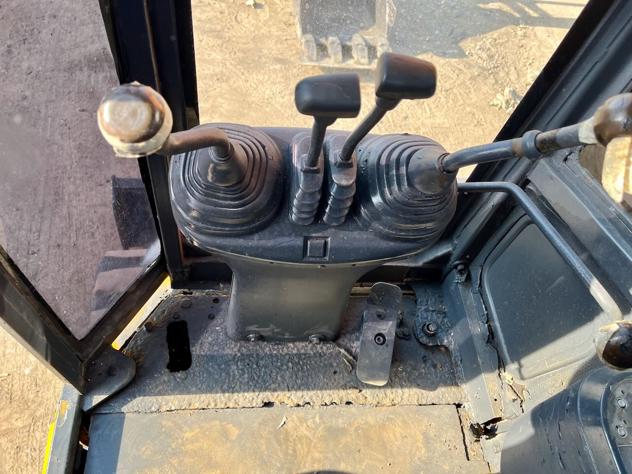 Hitachi EX55UR