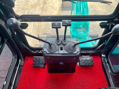 Komatsu PC15-3