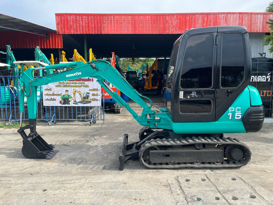 Komatsu PC15-3