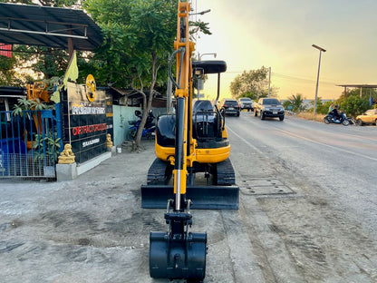 Komatsu PC30MR-1